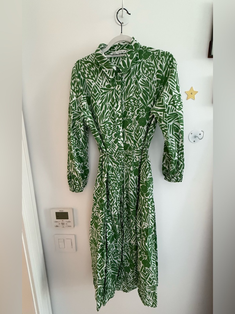 Zara Green and White Printed Long-Sleeve Midi Shirt Dress